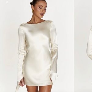 Meshki - DAVINA - Satin Long Sleeve Mini Dress - Ivory - Size M